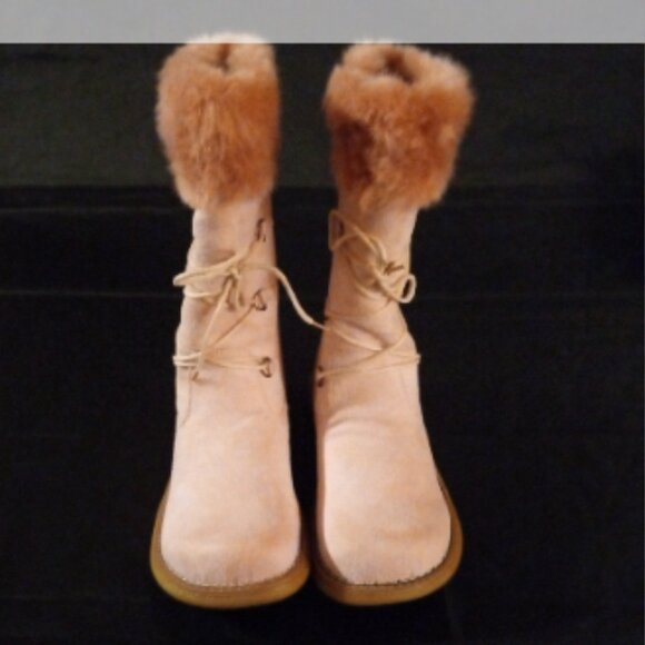 Women's Winter Boots - Picture 2 of 11